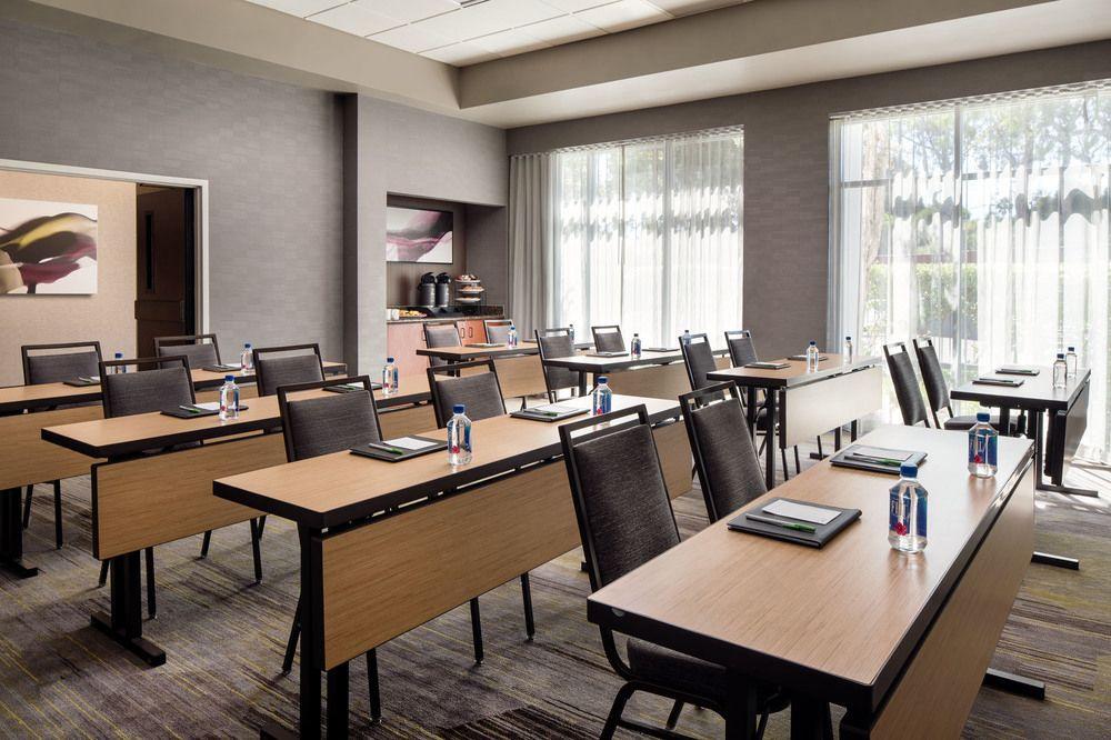 Courtyard By Marriott Richmond Berkeley Hotel Eksteriør billede