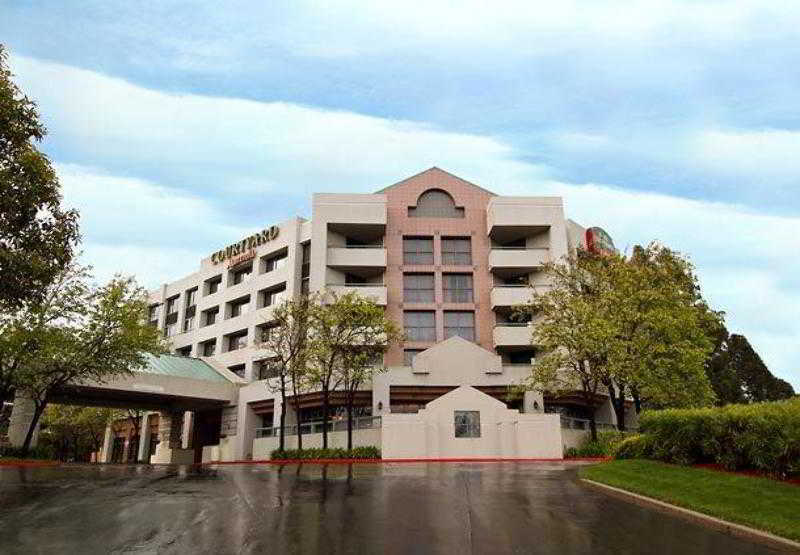 Courtyard By Marriott Richmond Berkeley Hotel Eksteriør billede